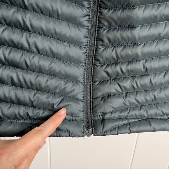 Eddie Bauer Firsct Ascent Microtherm Down Jacket with Hood - Picture 15 of 15